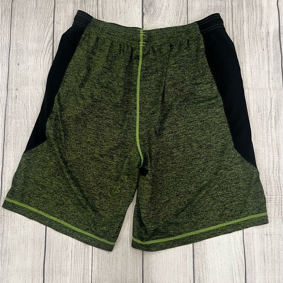Bundle of 2 items Under Armour & Adidas  Red and Green Athletic Shorts/s… - Picture 4 of 11